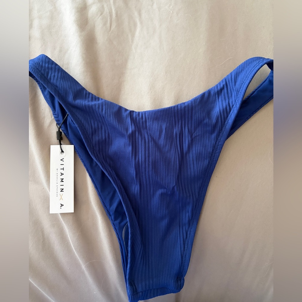Vitamin A eco rib cali high leg medium BNWT